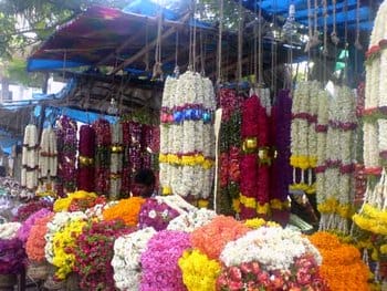Flower Stall at 11th Cross Market (pic: Poornima Dhasarathi)