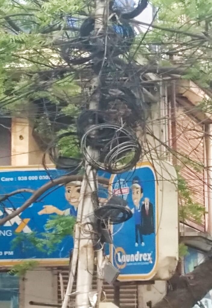 lamp post cables
