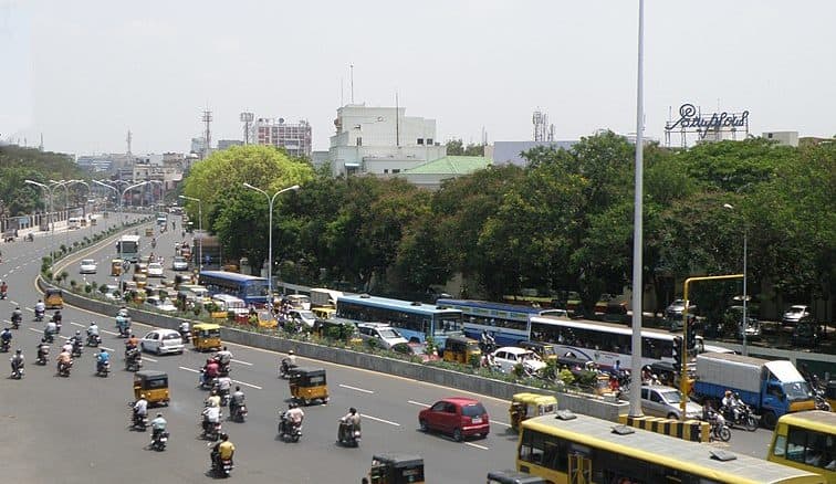 A picture of a busy road to show Chennai city